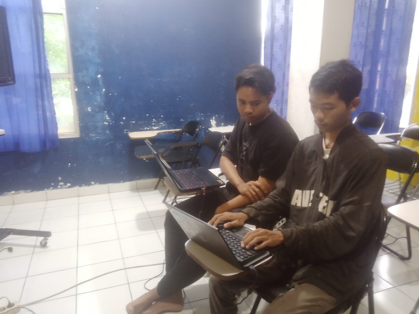 Training Mikrotik sebagai Solusi Meningkatkan Kompetensi Administrasi Jaringan